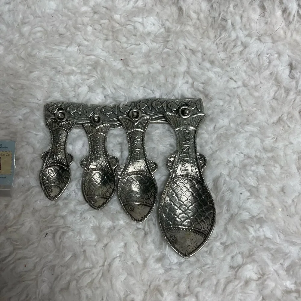 Vintage Tin Woodsman TWpewter set of four Fish measuring spoons with wall hanger